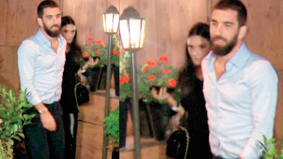 Turan çifti yemekte