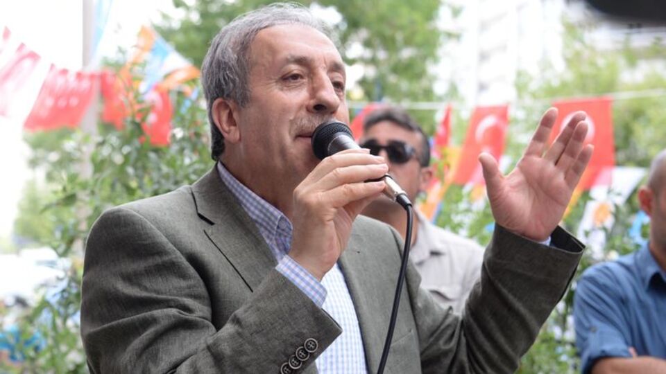 Eker: Terör uygulamadan düşüncelerimizi tartışabiliriz