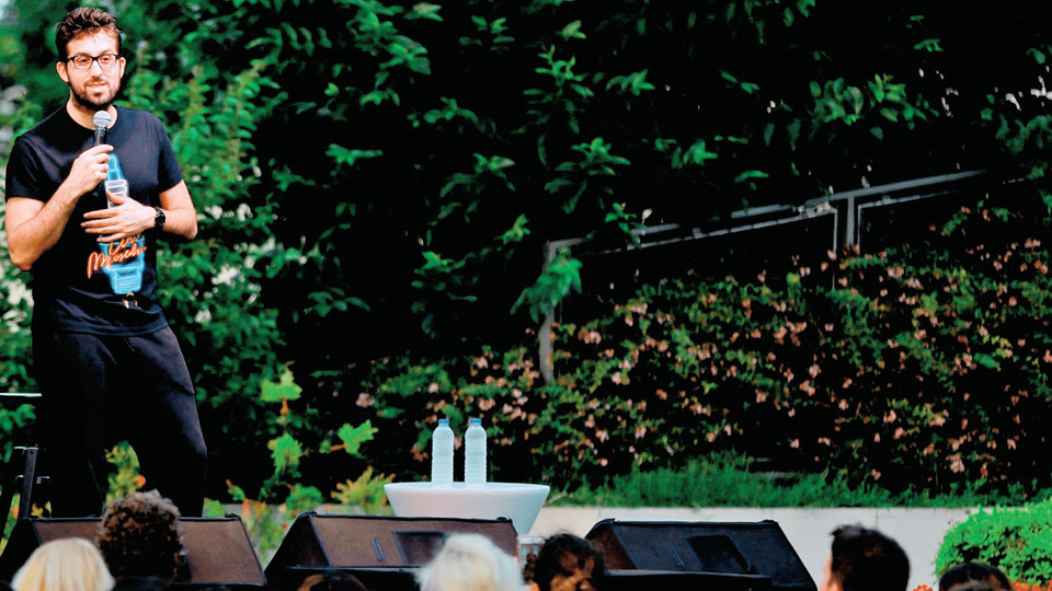 Doğu Demirkol'dan espri şov