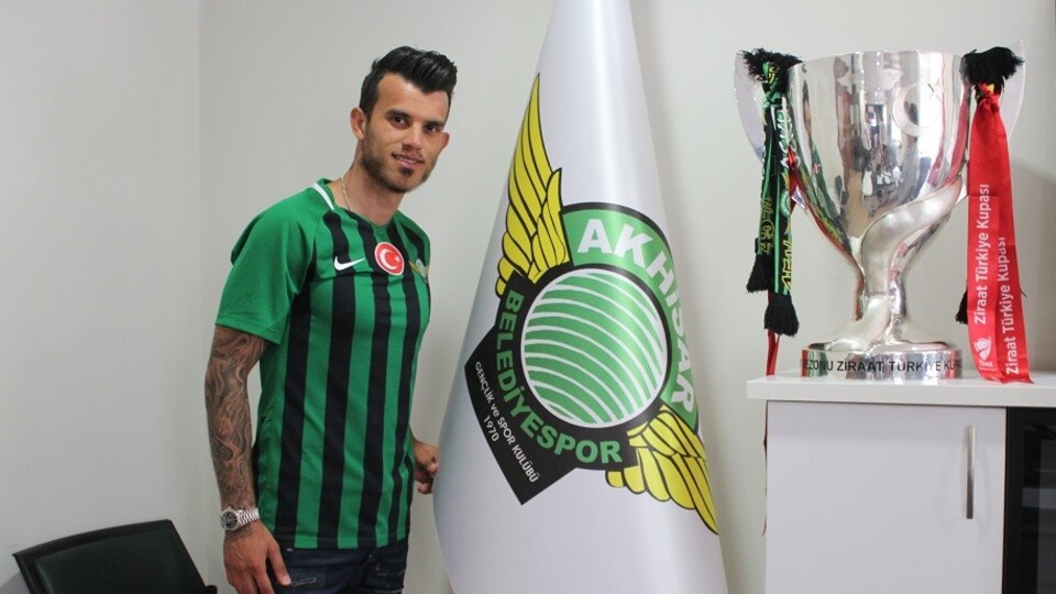 Akhisarspor, Güray Vural'ı kadrosuna kattı