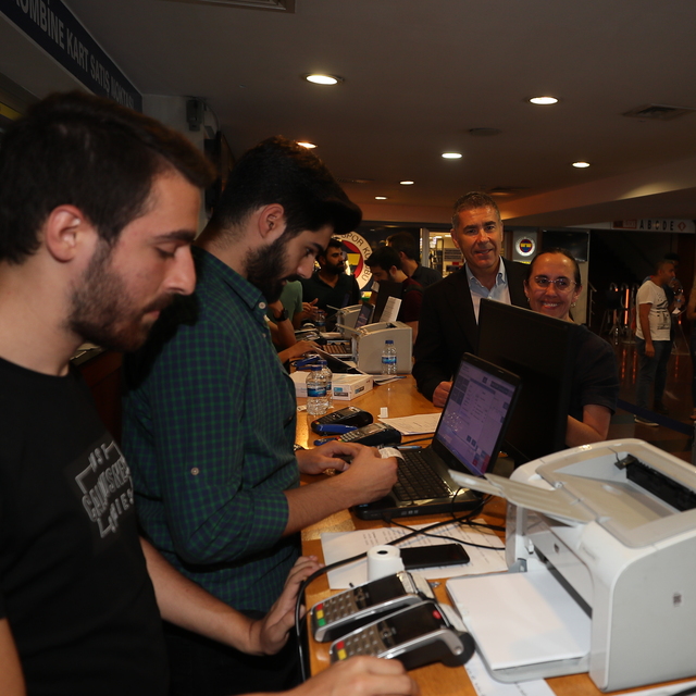Yöneticilerden kombine kart merkezine ziyaret