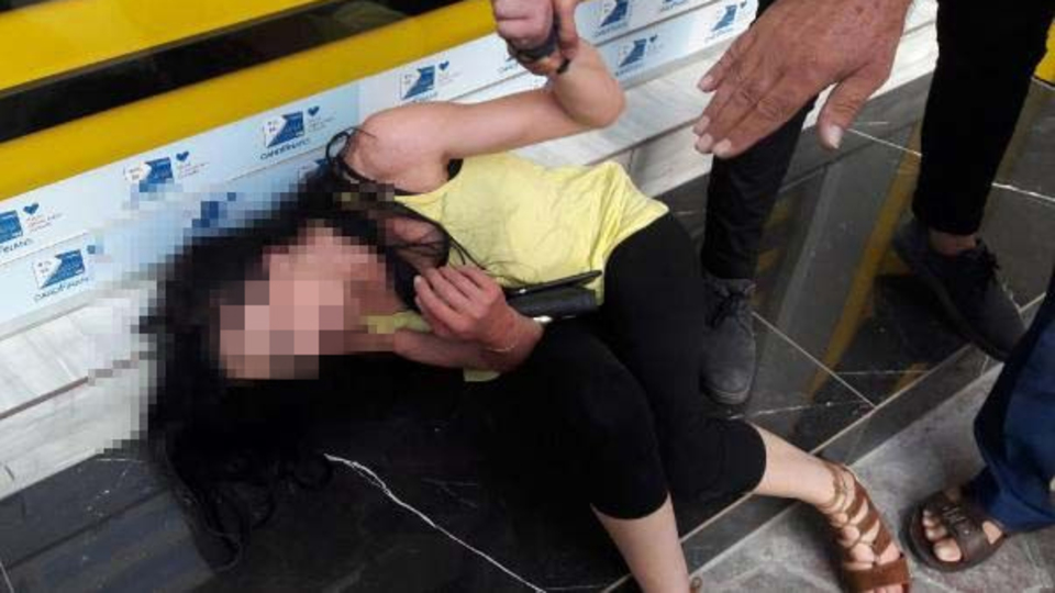 Yaptığına aldırmadan 'Polis' diye bağırdı!