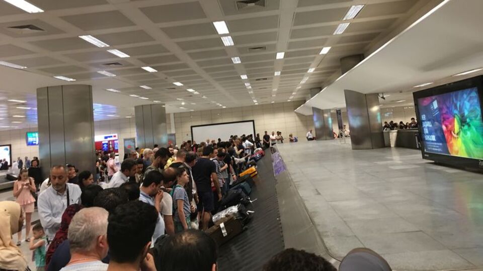 Seçmenler yollara düştü! Bazı seferlerde yer kalmadı