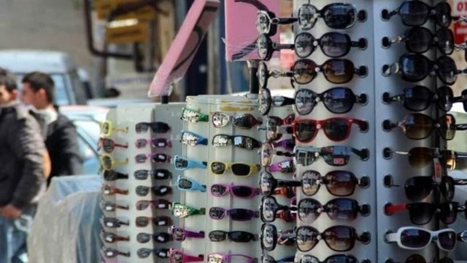 Sokaklarda satılan gözlüklere dikkat!