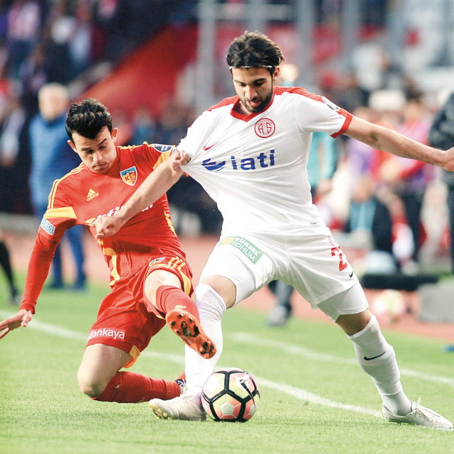 Güray Vural yuvaya döndü