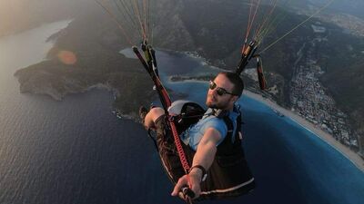 Öğretmenevi müdürünün feci sonu! Kayalıklara çarptı
