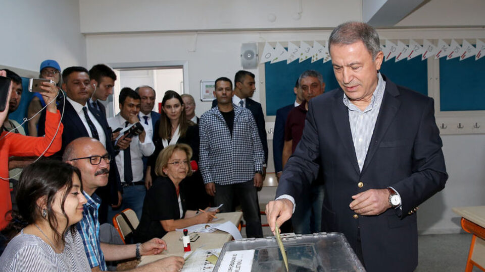 Genelkurmay Başkanı Akar oyunu kullandı