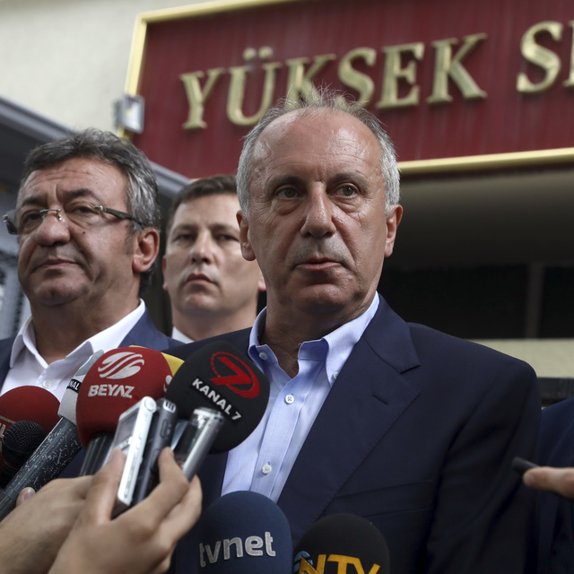 Muharrem İnce'den YSK'nın önünde sandık uyarısı