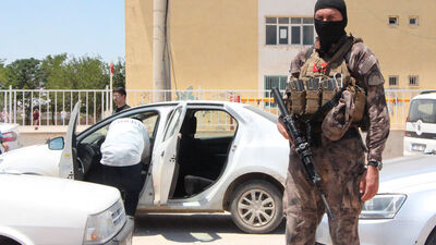 Suruç'ta 4 çuval oy pusulası ele geçti, gözaltılar var