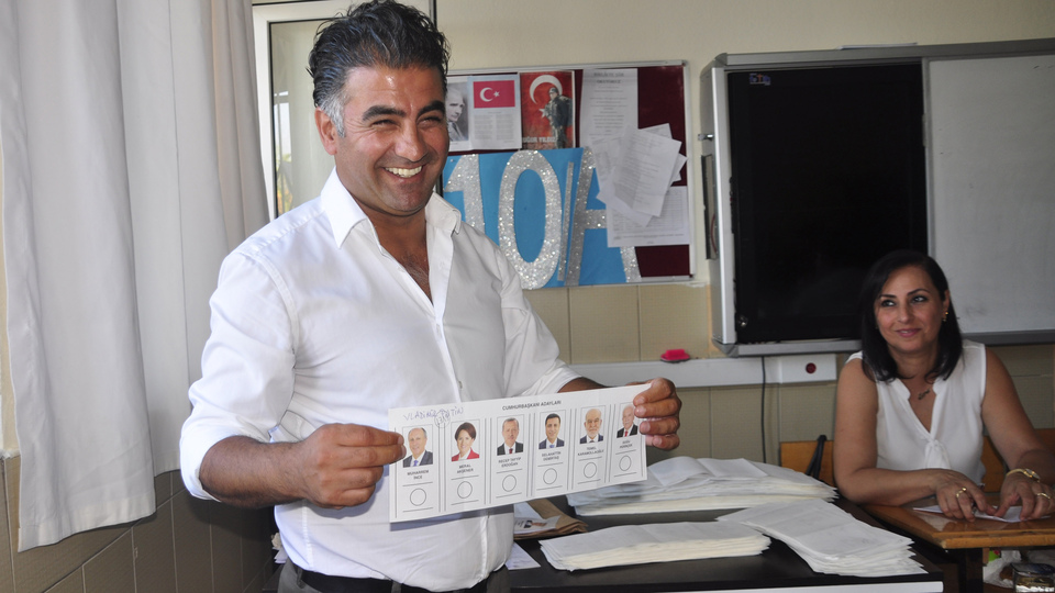 Manavgat'ta Putin'e oy çıktı!