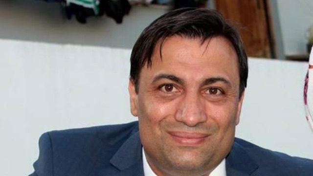 Roman aday Bekle'nin milletvekilliği kutlaması