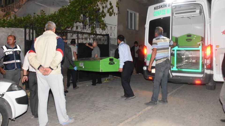 Karısını öldürdü, komşusunu tüfekle kovaladı