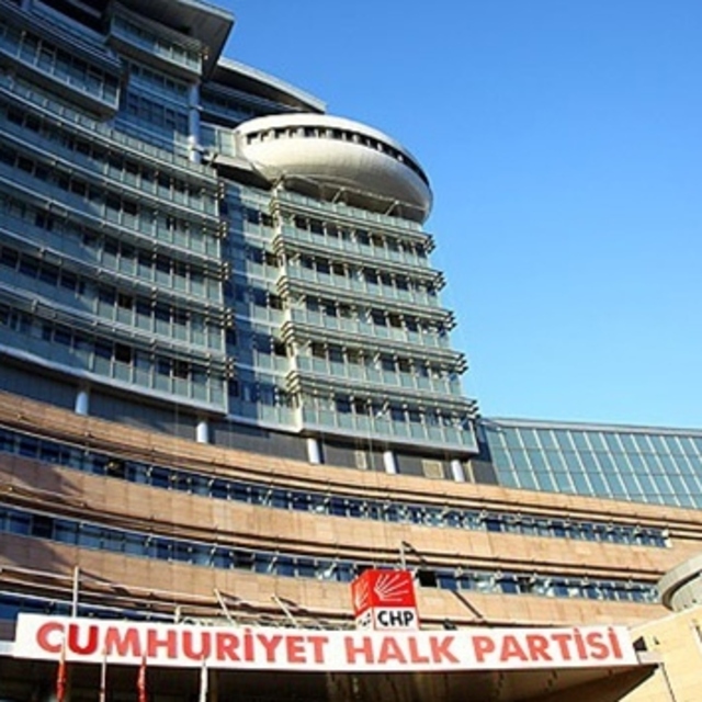 CHP'li vekil Genel Merkez önünde oturma eylemi başlatıyor