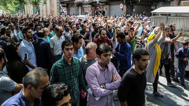 İran'da esnaf yine kepenk kapattı