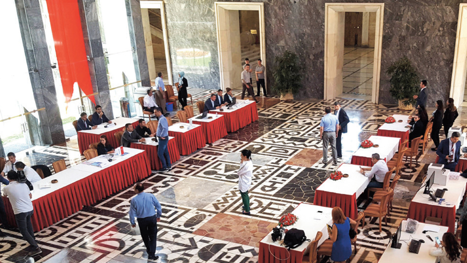 Meclis vekilleri bekliyor