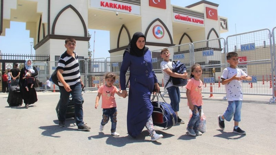 Bayrama giden Suriyelilerin dönüşü başladı