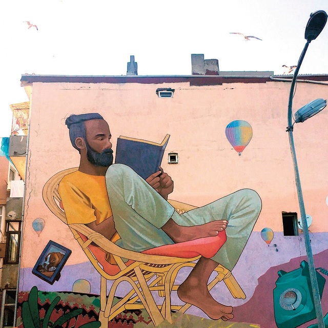 Kadıköy'de binalar Mural Festivali'yle canlandı