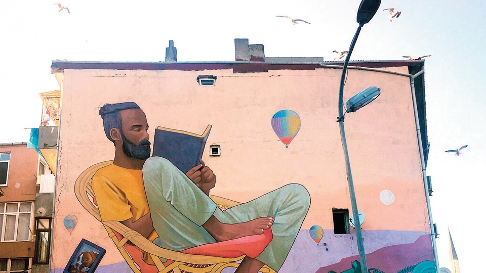 Kadıköy'de binalar Mural Festivali'yle canlandı