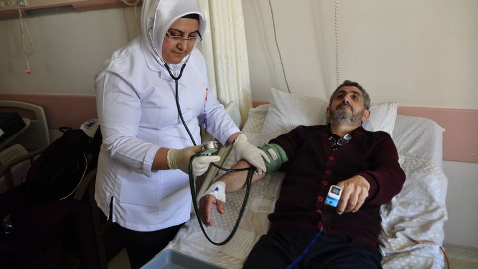 58 yaşındaki adam meme kanserine yakalandı!