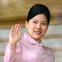 Tacından vazgeçen ikinci prenses