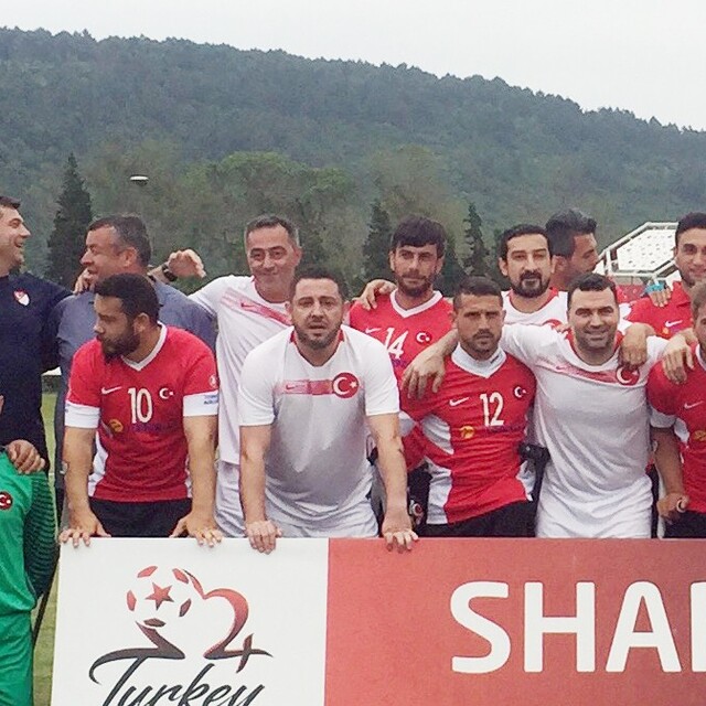 Ampute Milli Takımı, 'Efsaneler Karması' ile maç yaptı