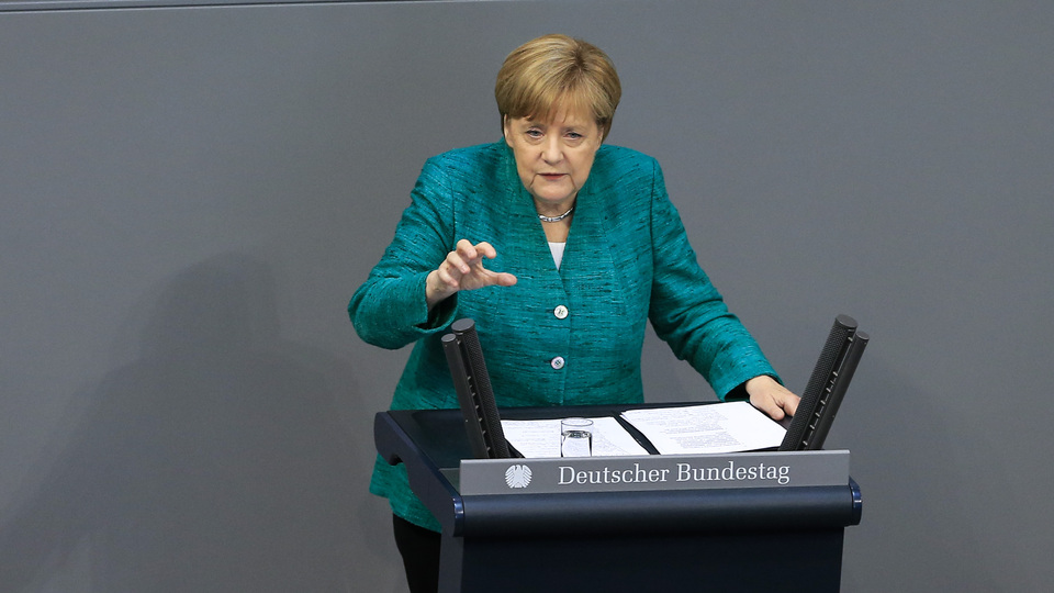 Merkel'den 'göç' sorununa Türkiye örneği