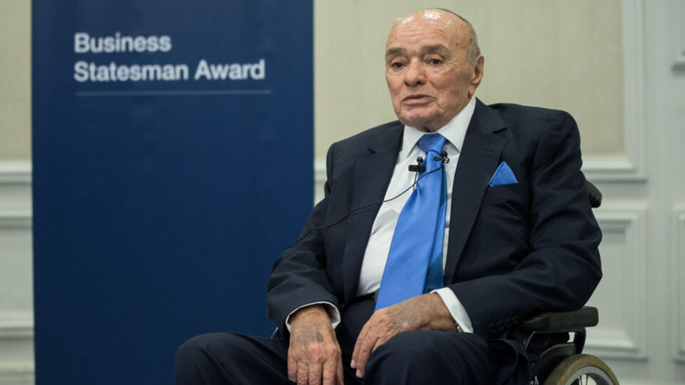 Şarık Tara kimdir?