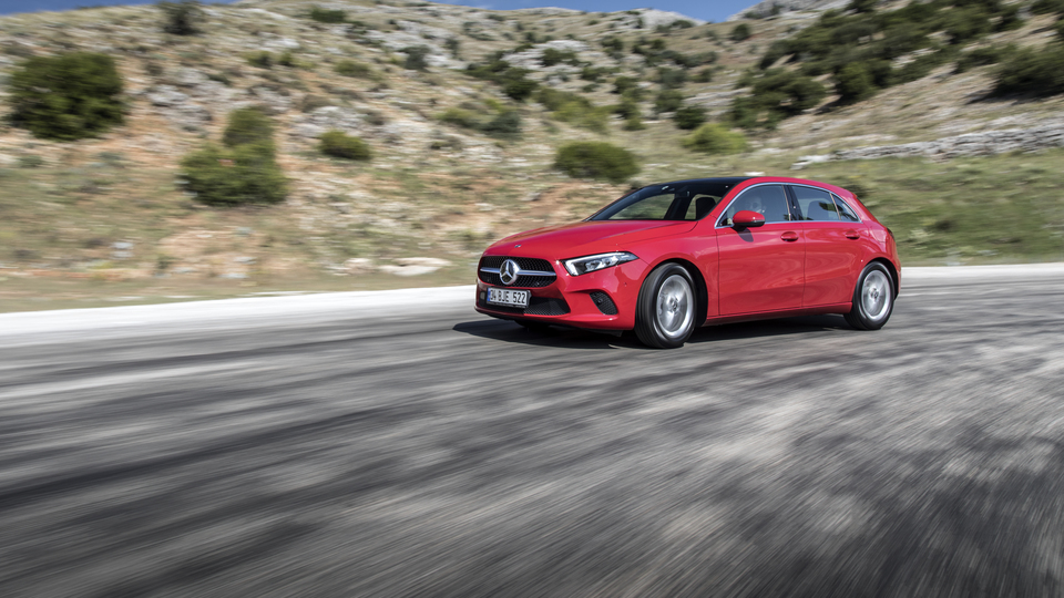 Mercedes A Serisi'ni tamamen yeniledi, işte fiyatı