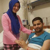 Kardeşine böbreğini verdi!