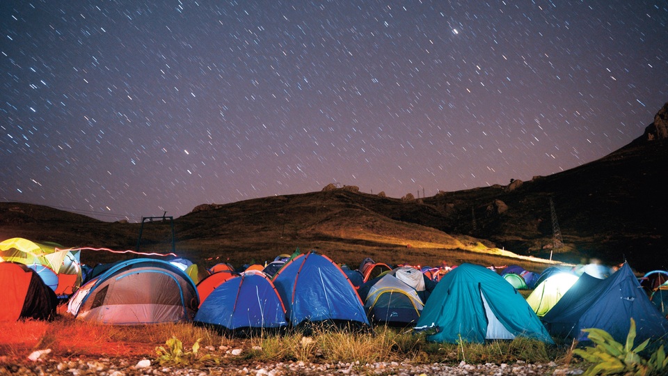 Karanlık gökyüzünü keşfe çıkacaklar