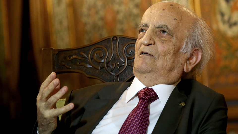 Tarihçi Prof. Dr. Fuat Sezgin hayatını kaybetti