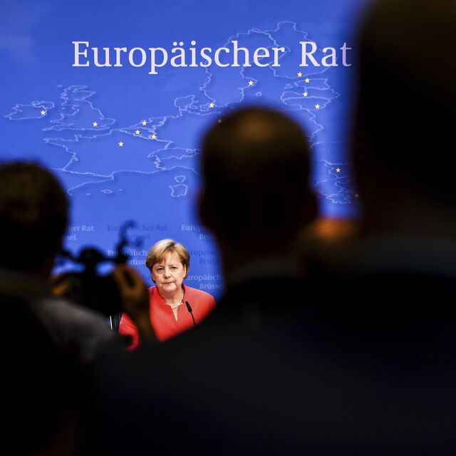 Merkel sığınmacı krizinde koalisyon ortaklarını bilgilendirdi