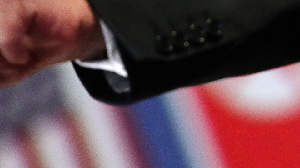 Trump'ın açıklamaları nedeniyle istifa ediyor