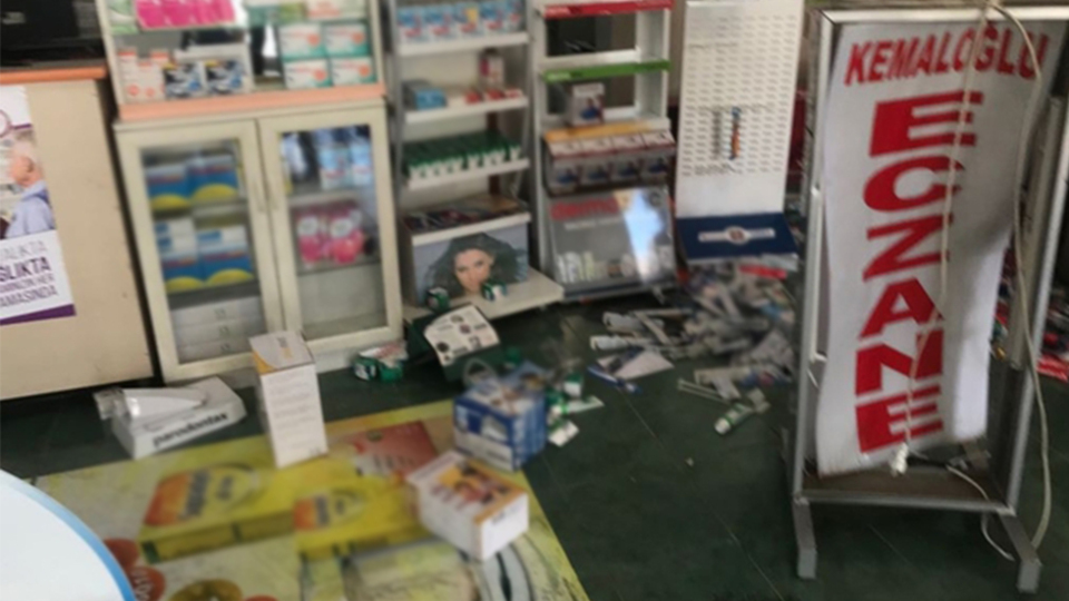 Muadil ilaç vermek isteyen eczacıya saldırdılar! Bakanlıktan açıklama!