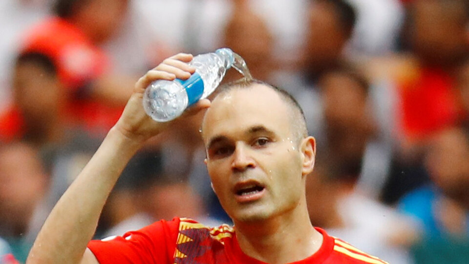 Iniesta veda etti!