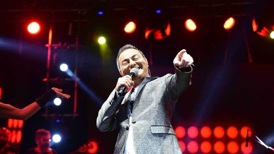 Serdar Ortaç Finikelileri coşturdu