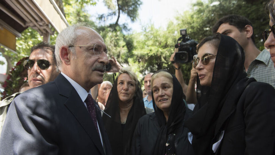 Kılıçdaroğlu eski ilçe başkanının cenaze törenine katıldı