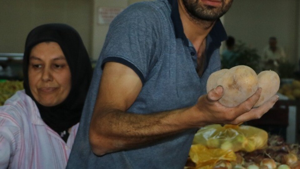 Patates fiyatları esnafı ikiye böldü