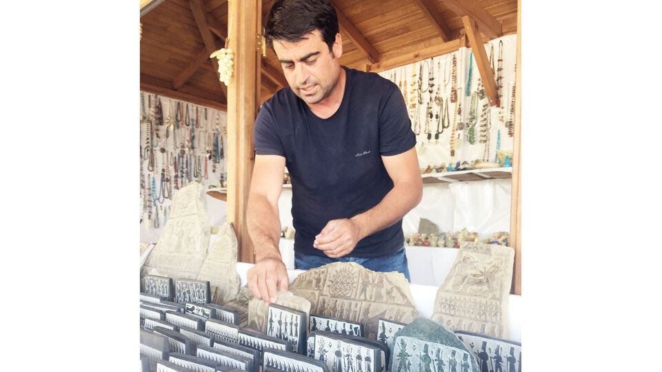 15 ailenin işi taş oymacılığı