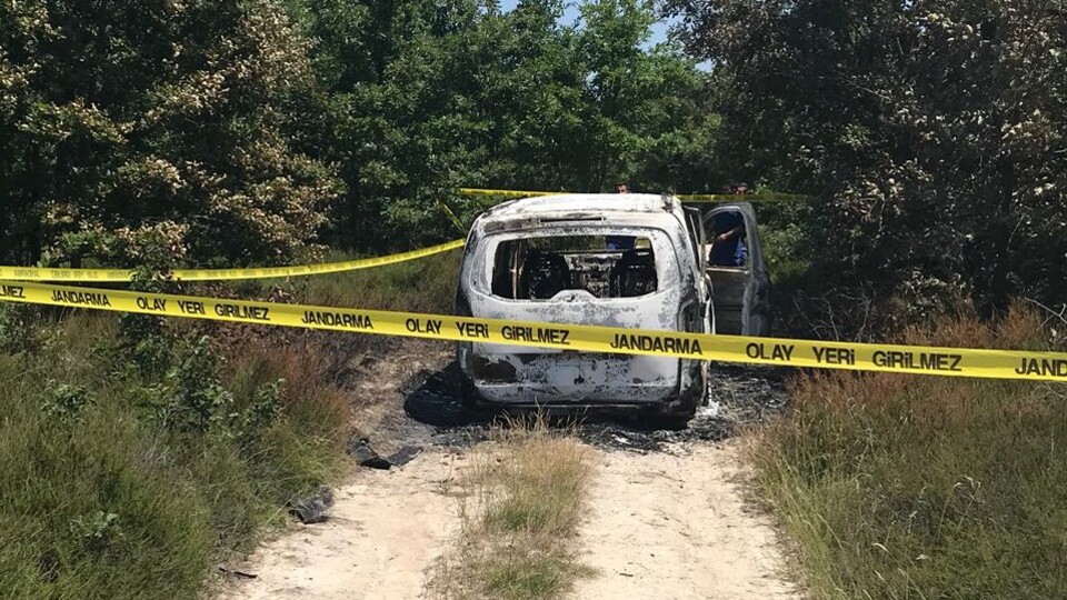 İstanbul'da araç içerisinde yanmış ceset bulundu