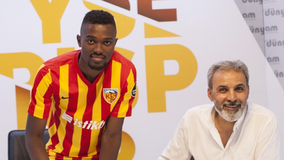 Kayserispor'da Mensah geldi, Mendes gitti