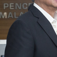 Evinden 273 milyon dolar çıkan eski başbakan gözaltına alındı!