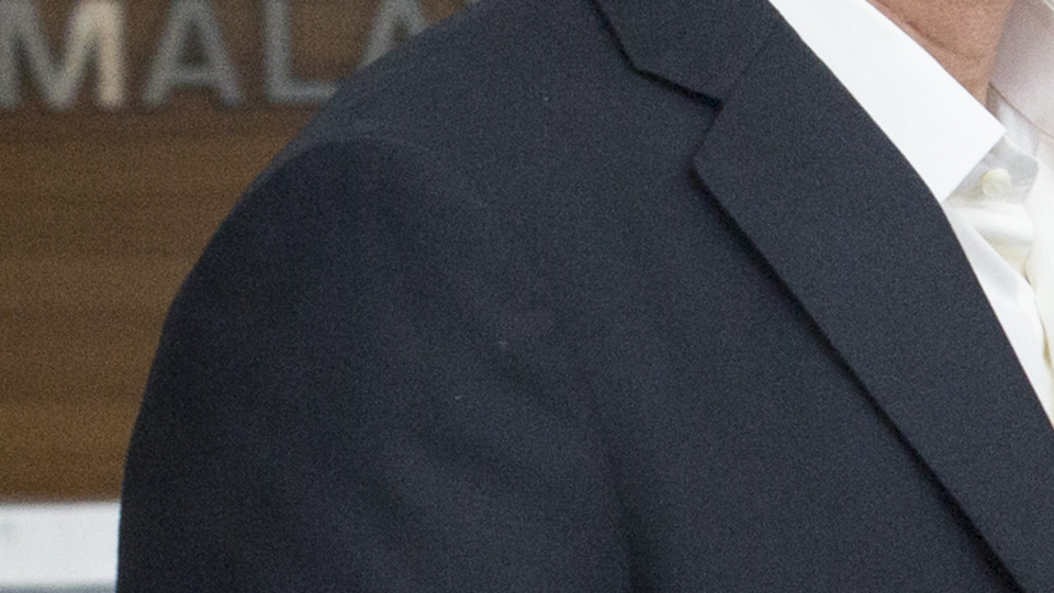 Evinden 273 milyon dolar çıkan eski başbakan gözaltına alındı!