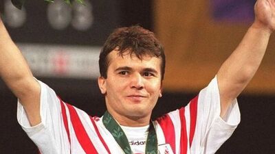 Naim Süleymanoğlu'nun mezarı açıldı