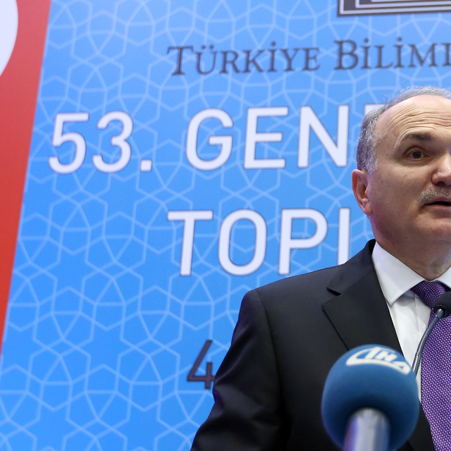 Özlü: Yeni dönem, şahlanacağımız bir dönem olacak