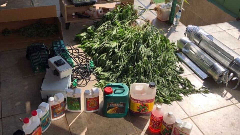 İstanbul'da narkotik polisinden zehir villasına şok baskın