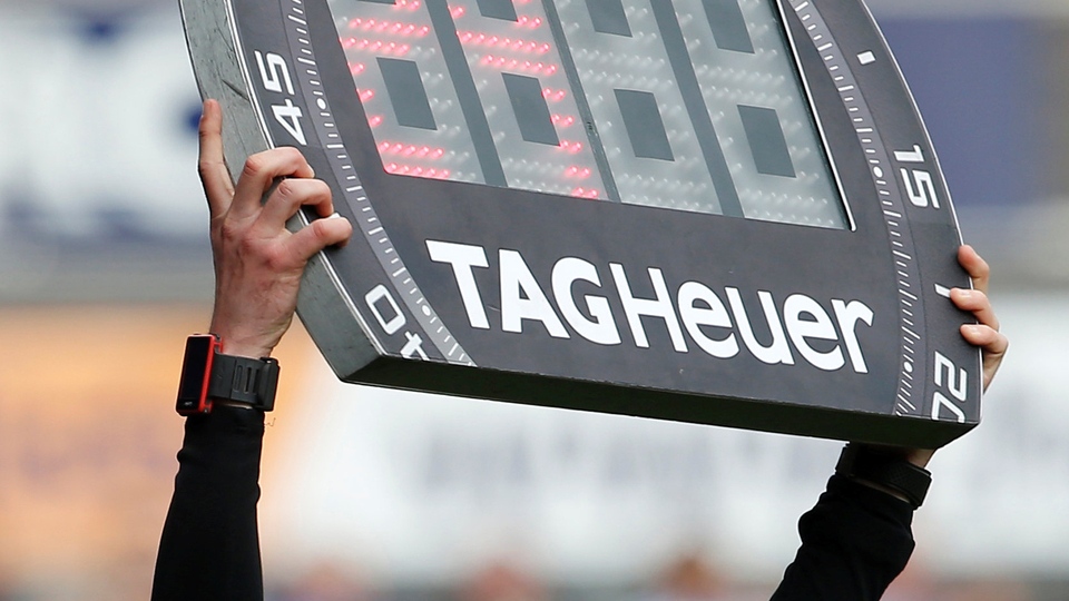 UEFA'dan oyuncu değişikliği için flaş karar