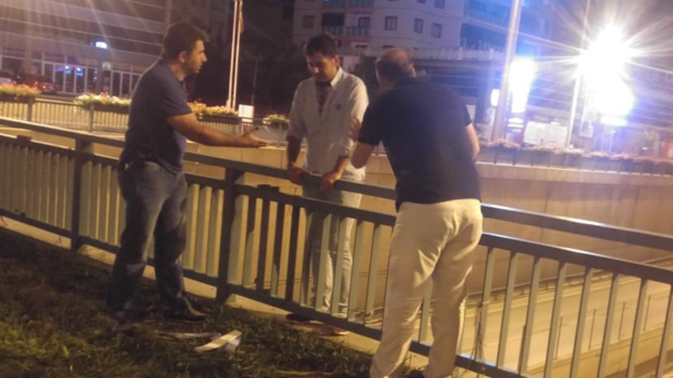 Eşi terk etti diye intihara kalkıştı