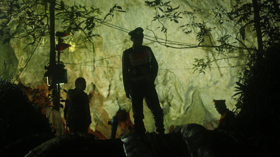 Tayland'daki mağarada can pazarı: Bir dalgıç hayatını kaybetti