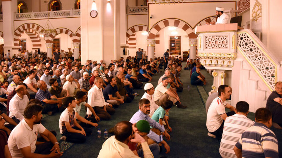 Kayseri Cuma saati kaçta?